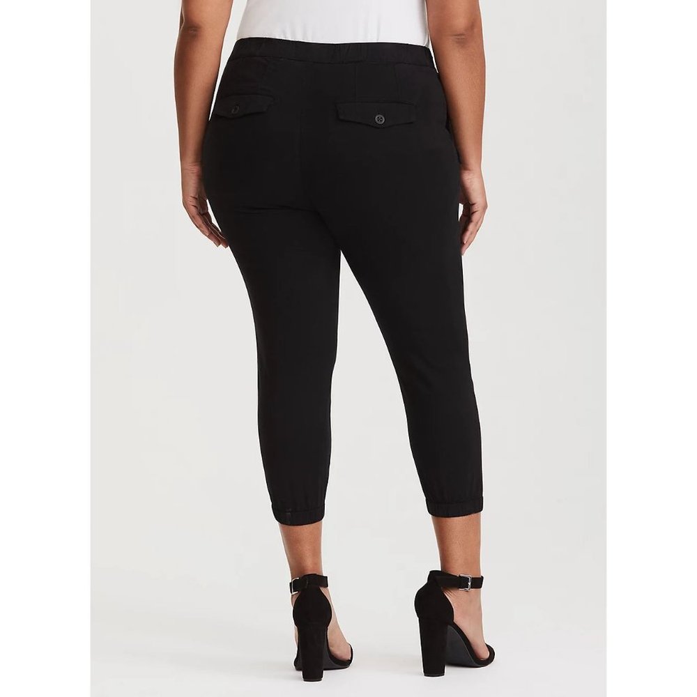 TORRID Black Stretch Chambray Cropped Cargo Pant sz 18 Women's Plus Joggers - Picture 2 of 13
